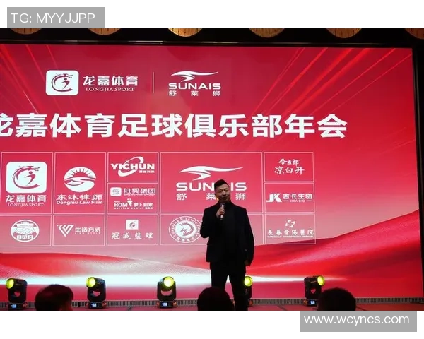 李鸣宇:从草根球员到足球明星的奋斗历程与荣耀时刻 李鸣宇:从草根球员到足球明星的奋斗历程与荣耀时刻